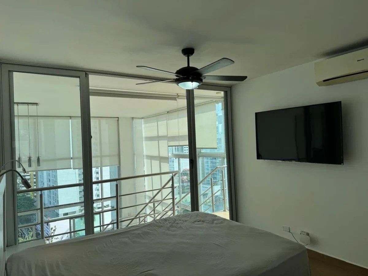 Apartment For Sale in Vía Argentina