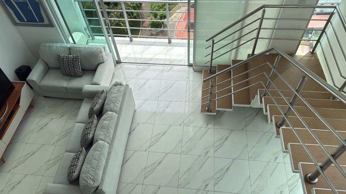 Apartment For Sale in Vía Argentina