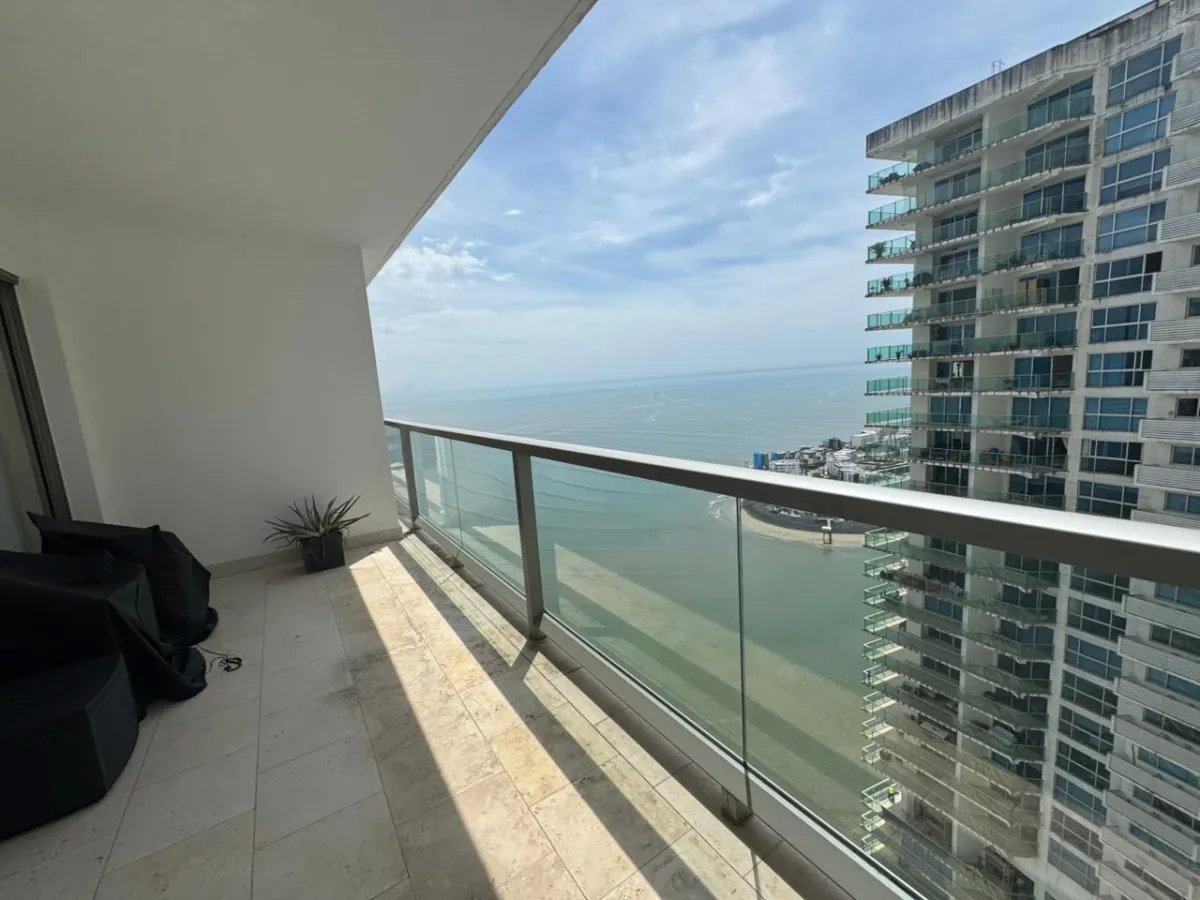 ¡Lujo y Vistas Panorámicas en The Ocean Club!