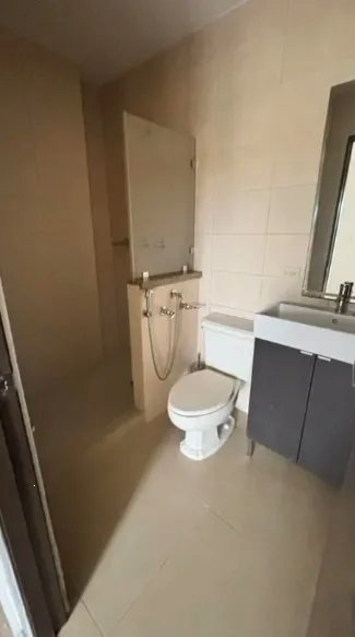 Apartamento en Venta en Embassy Village