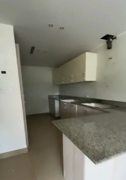 Apartamento en Venta en Embassy Village
