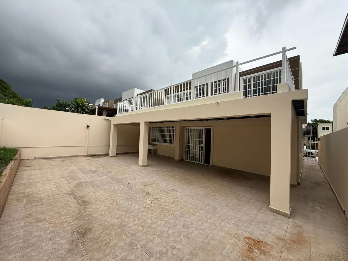 Venta de casa en Brisas del Golf