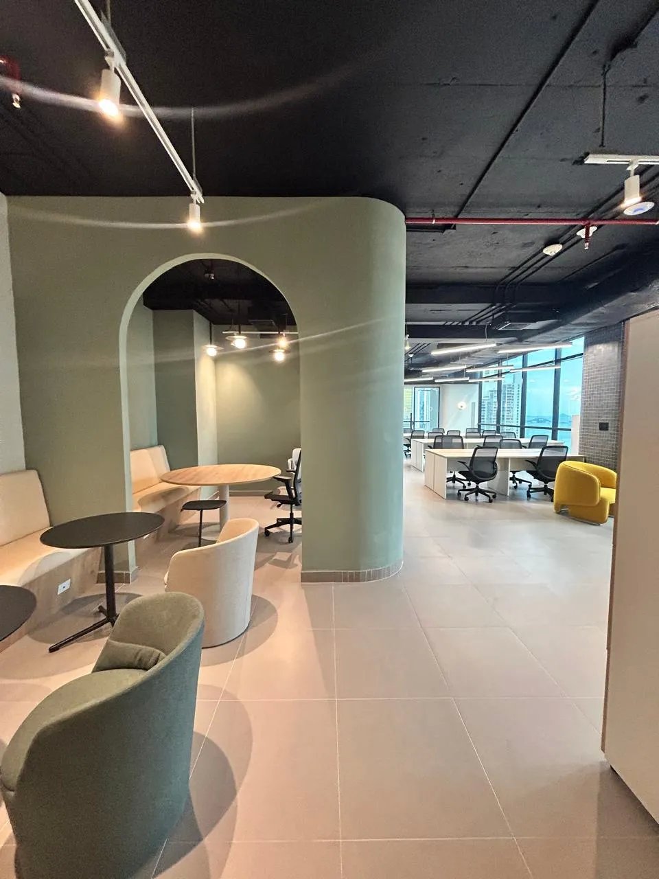 Alquiler de Oficina Amoblada  Tower Financial Center, Calle 50