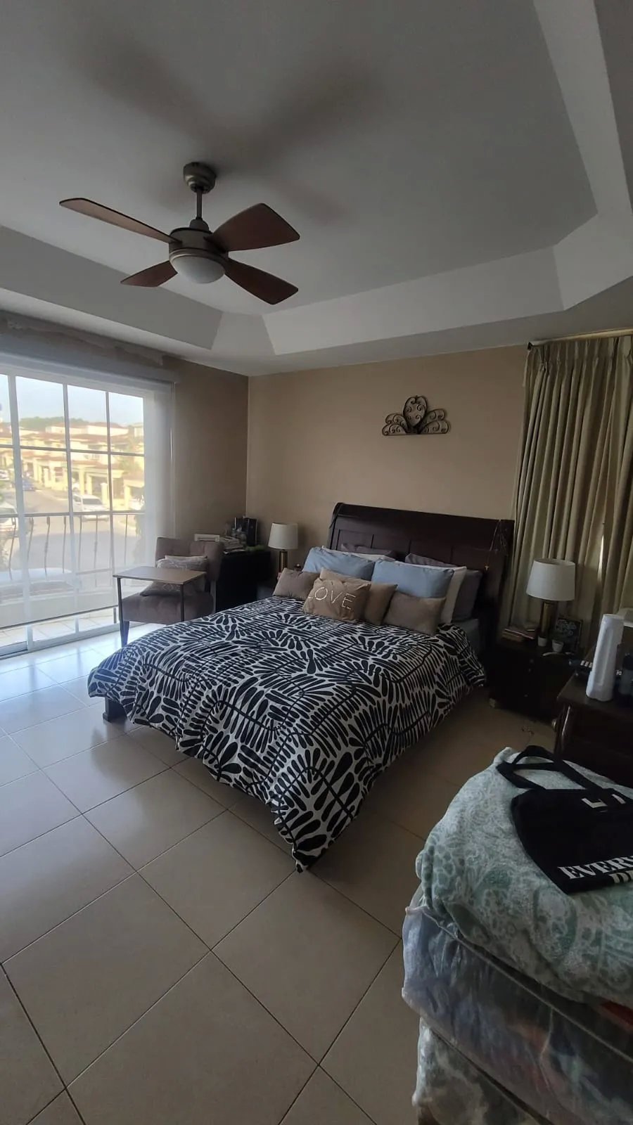 VENTA DE CASA EN PH DORADO SPRING, CONDADO DEL REY