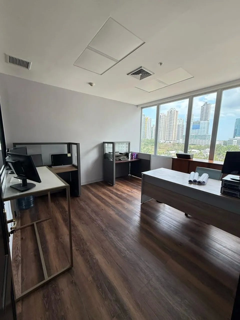 Venta de Oficina Comercial en PH Torre Centenario  Parque Lefevre / C...