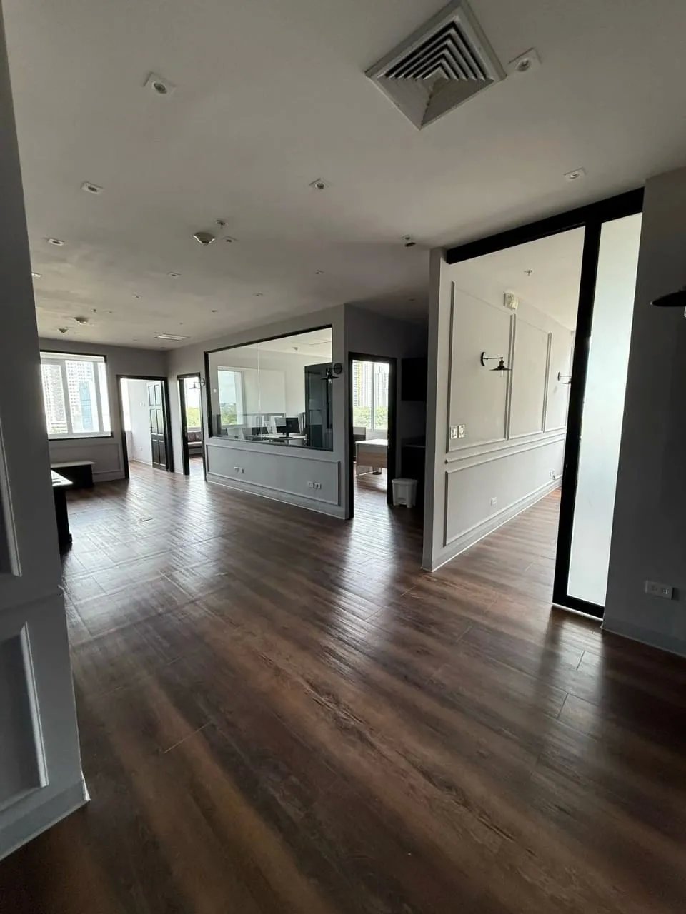 Venta de Oficina Comercial en PH Torre Centenario  Parque Lefevre / Costa del Este
