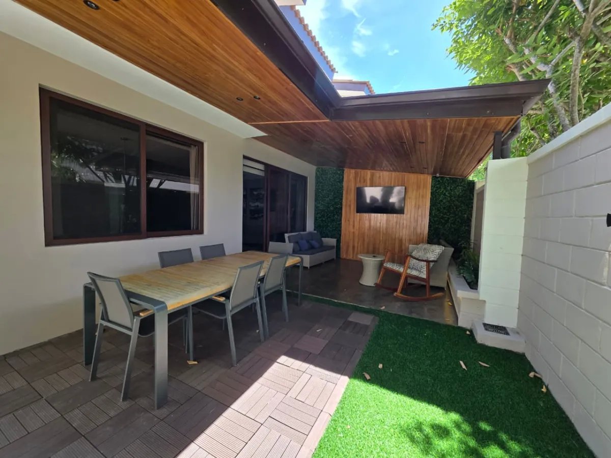 Single Family Detached For Sale in BRISAS DEL GOLF