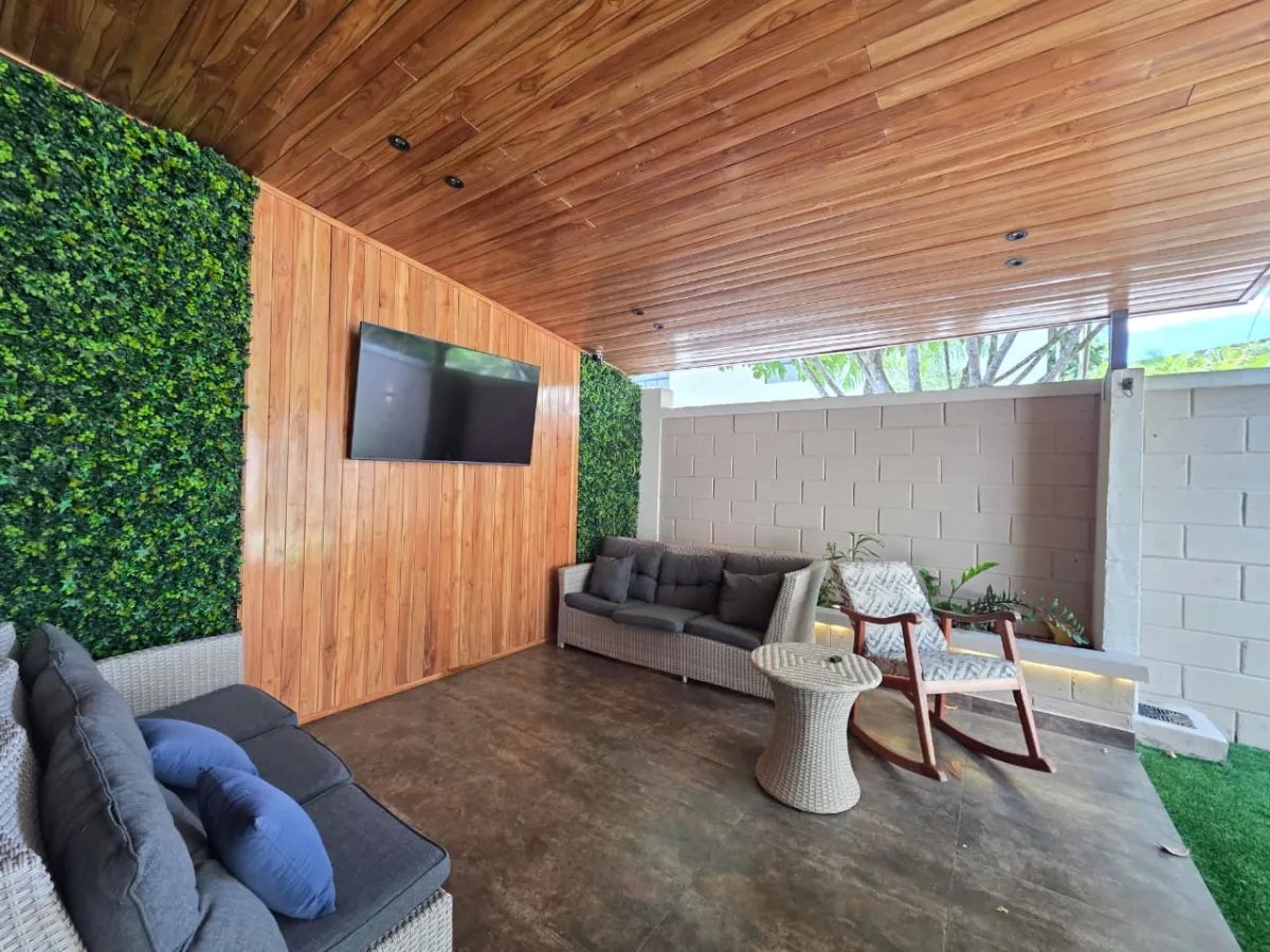 Single Family Detached For Sale in BRISAS DEL GOLF