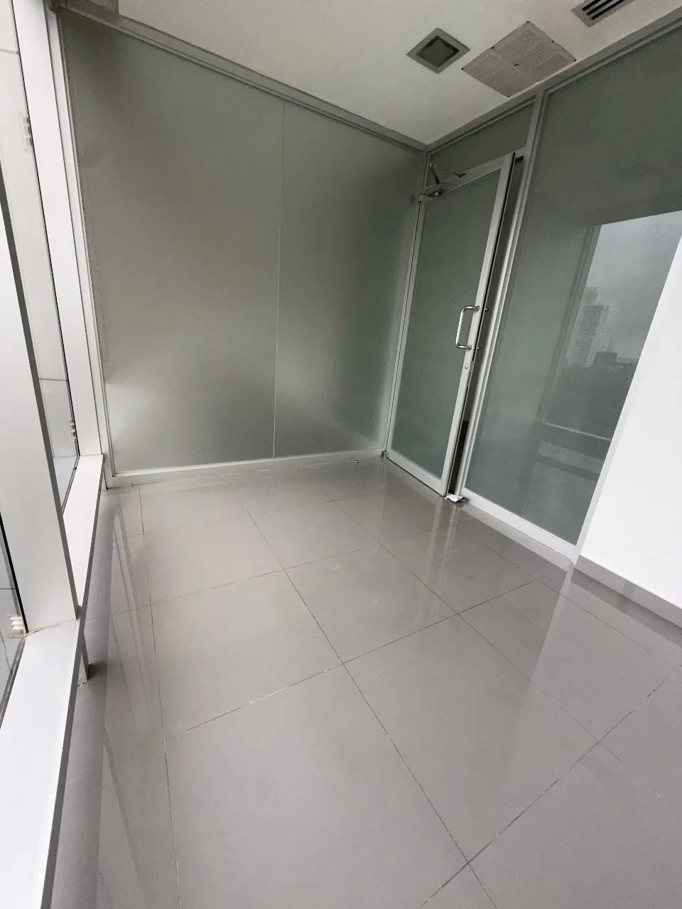 Oficina en alquiler Torre Aseguradora Ancón