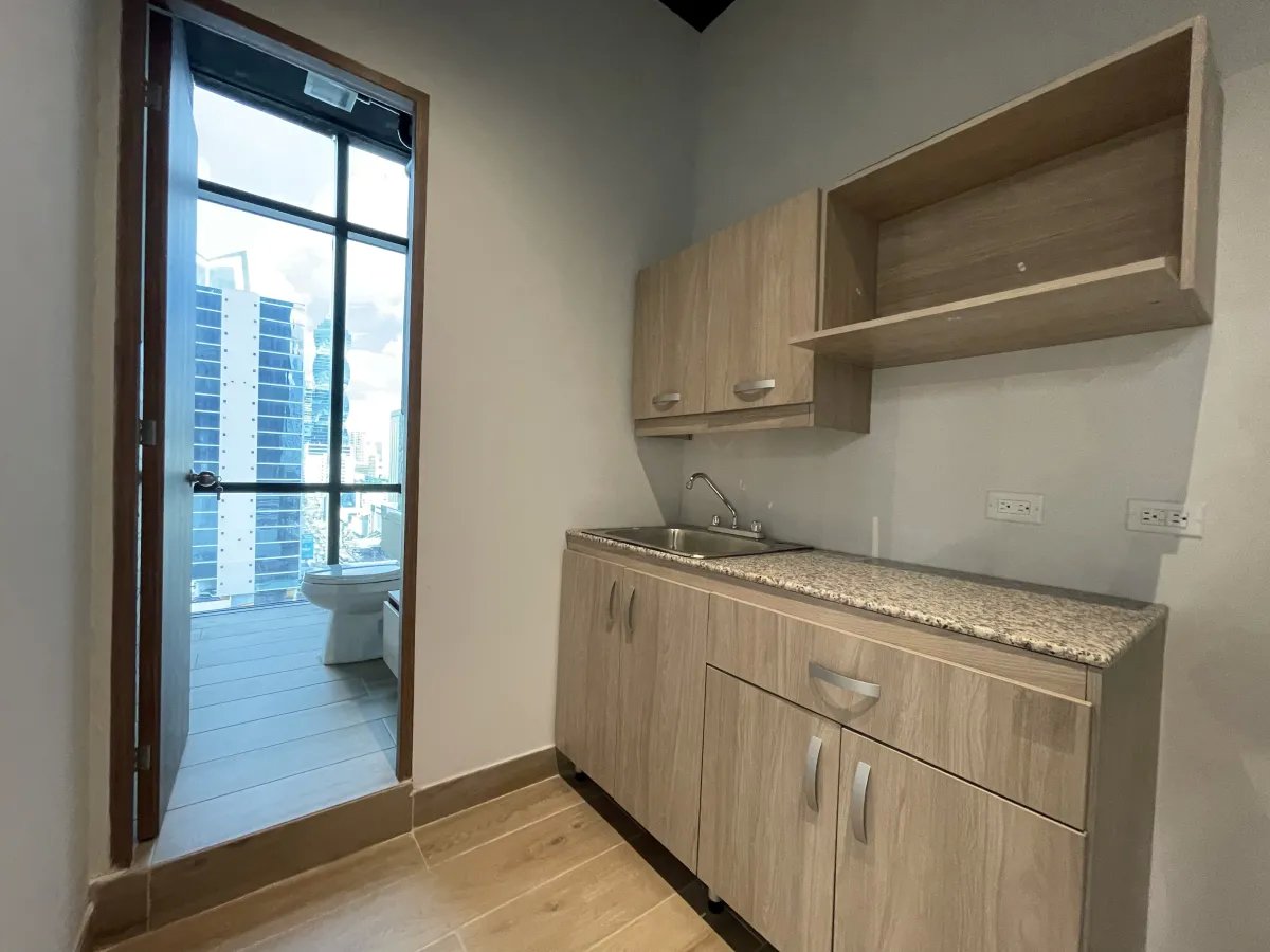 Alquiler de Oficina Amoblada en Tower Financial Center  Calle 50