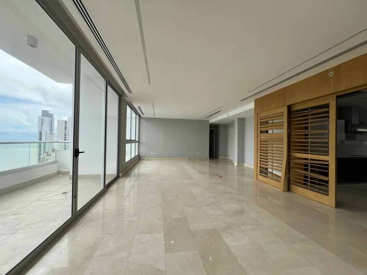 Venta de apartamento en Torre Panorama  Coco del Mar