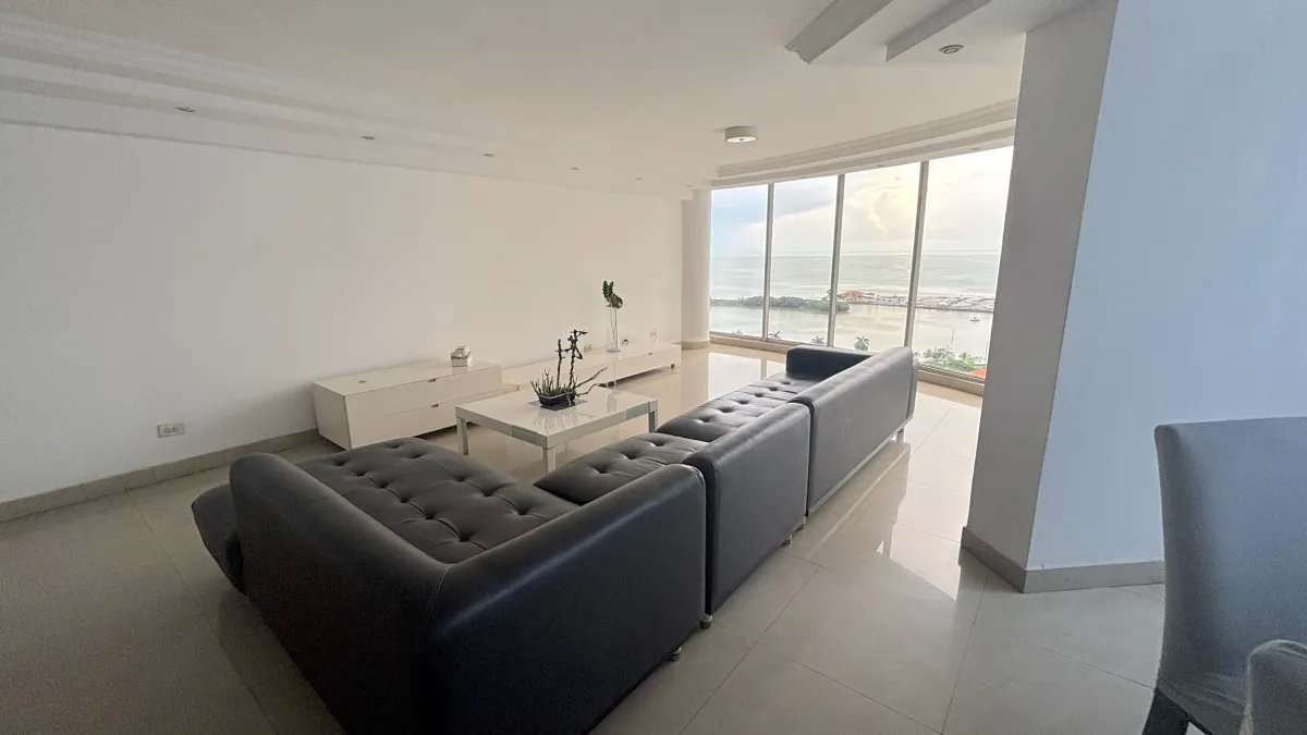 Venta de Apartamento PH Rocamar, 227.66 m2