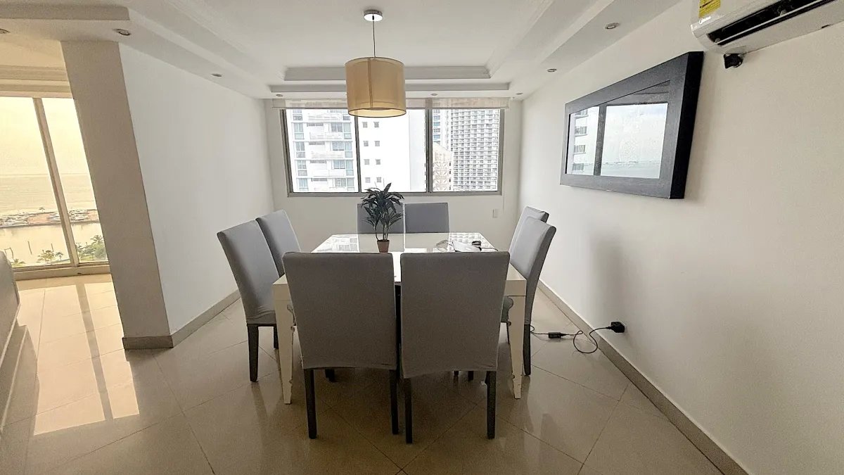 Venta de Apartamento PH Rocamar, 227.66 m2