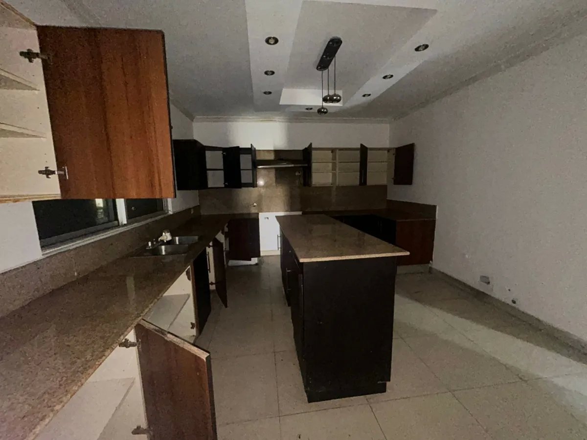 Venta de casa en Dorado Village Condado Del Rey