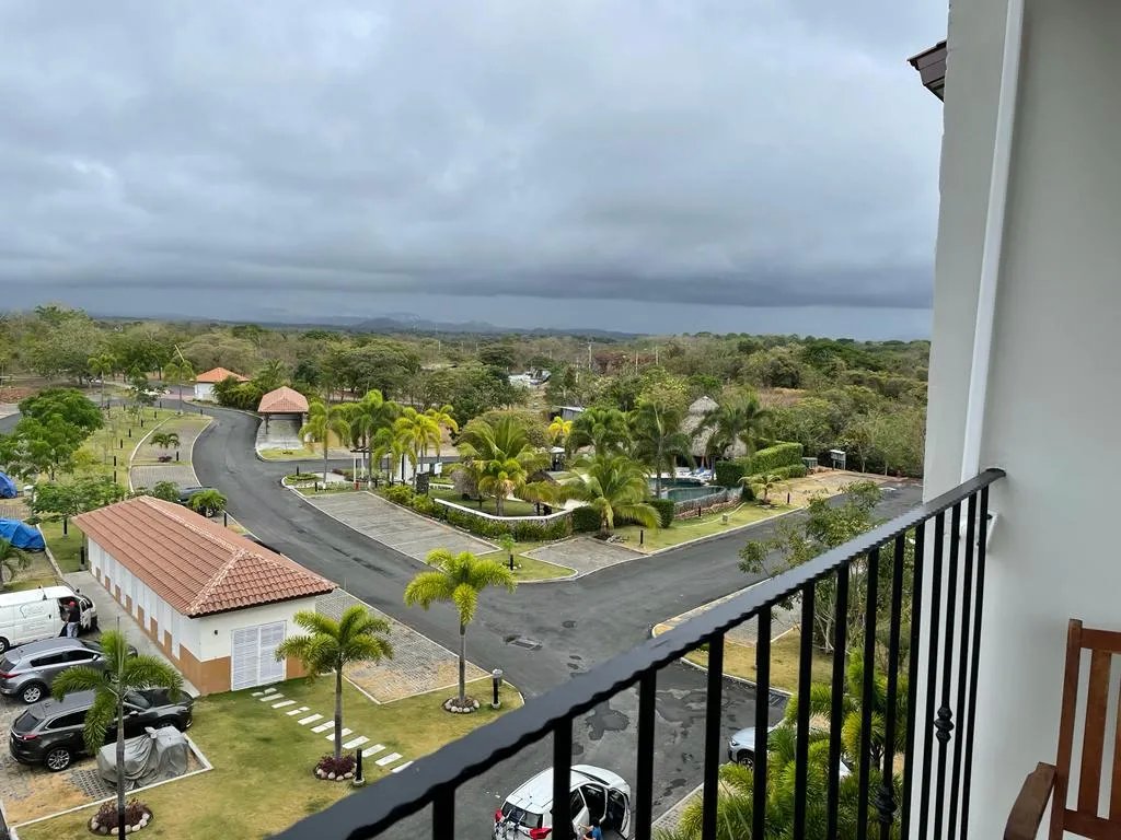 SE VENDE HERMOSO APARTAMENTO EN P.H. GALEONES