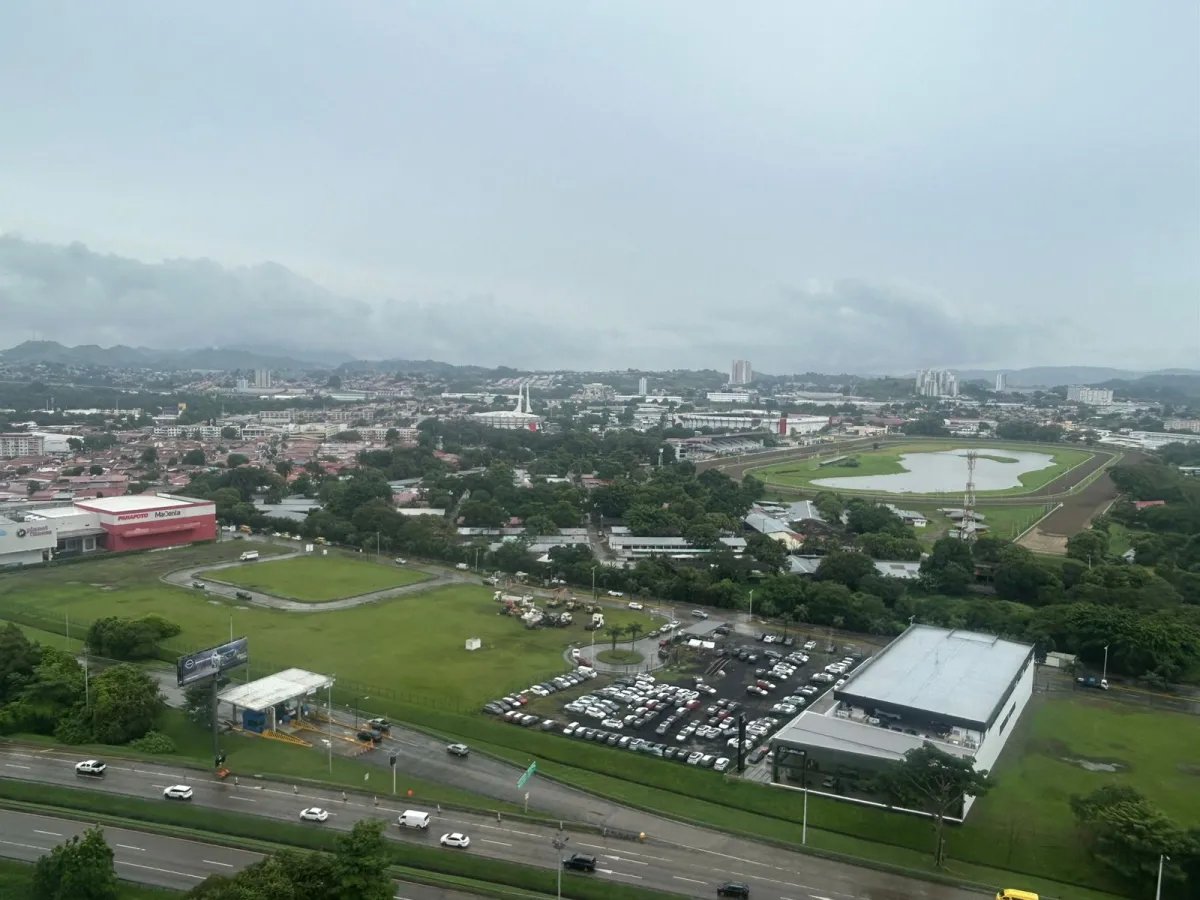 Venta de apartamento en Greenview Residences Santa María