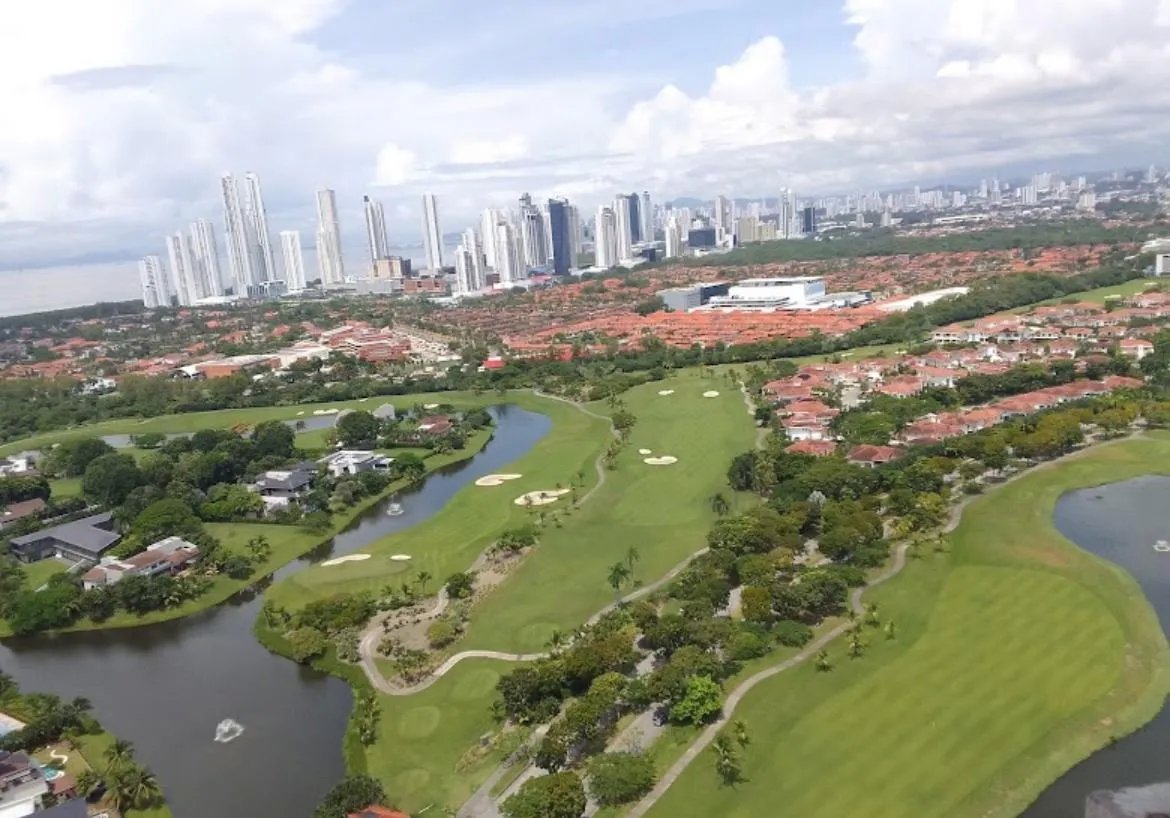 Apartment For Rent in PH La vista, Santa Maria, Panamá
