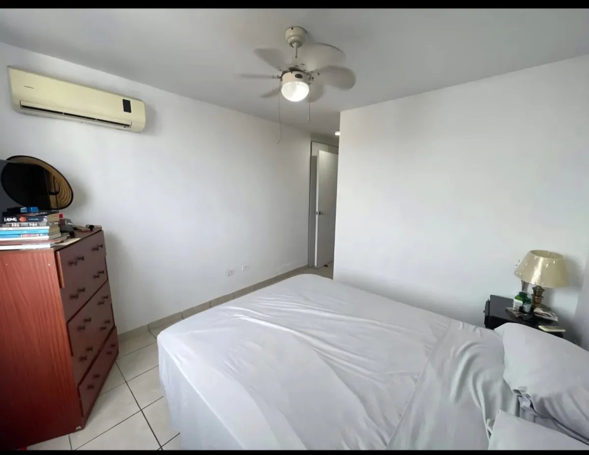 Venta de apartamento en Plaza Valencia  - Via España