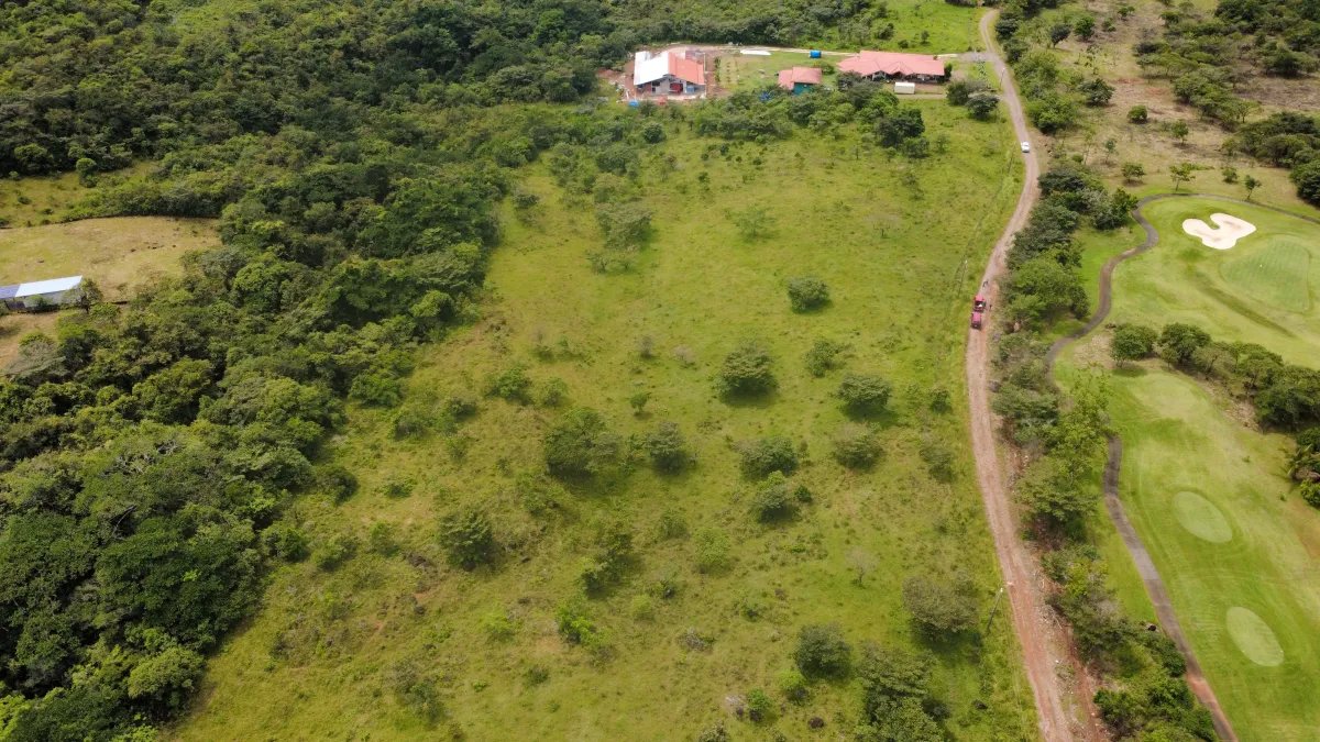 Scenic One-Hectare Homesite Near Boquete and Lucero Golf Club