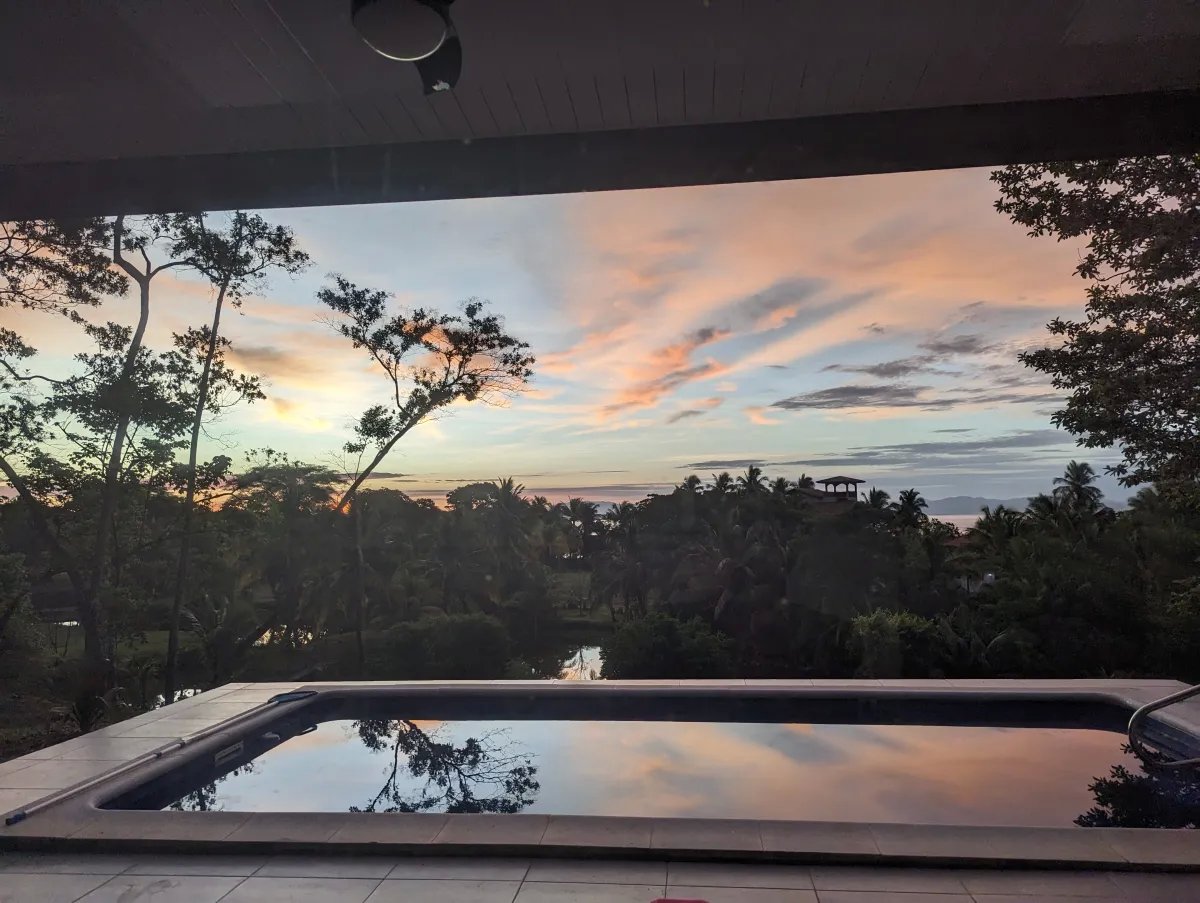Se Vende: Hermosa Propiedad en Lago Bay, Santa Catalina.