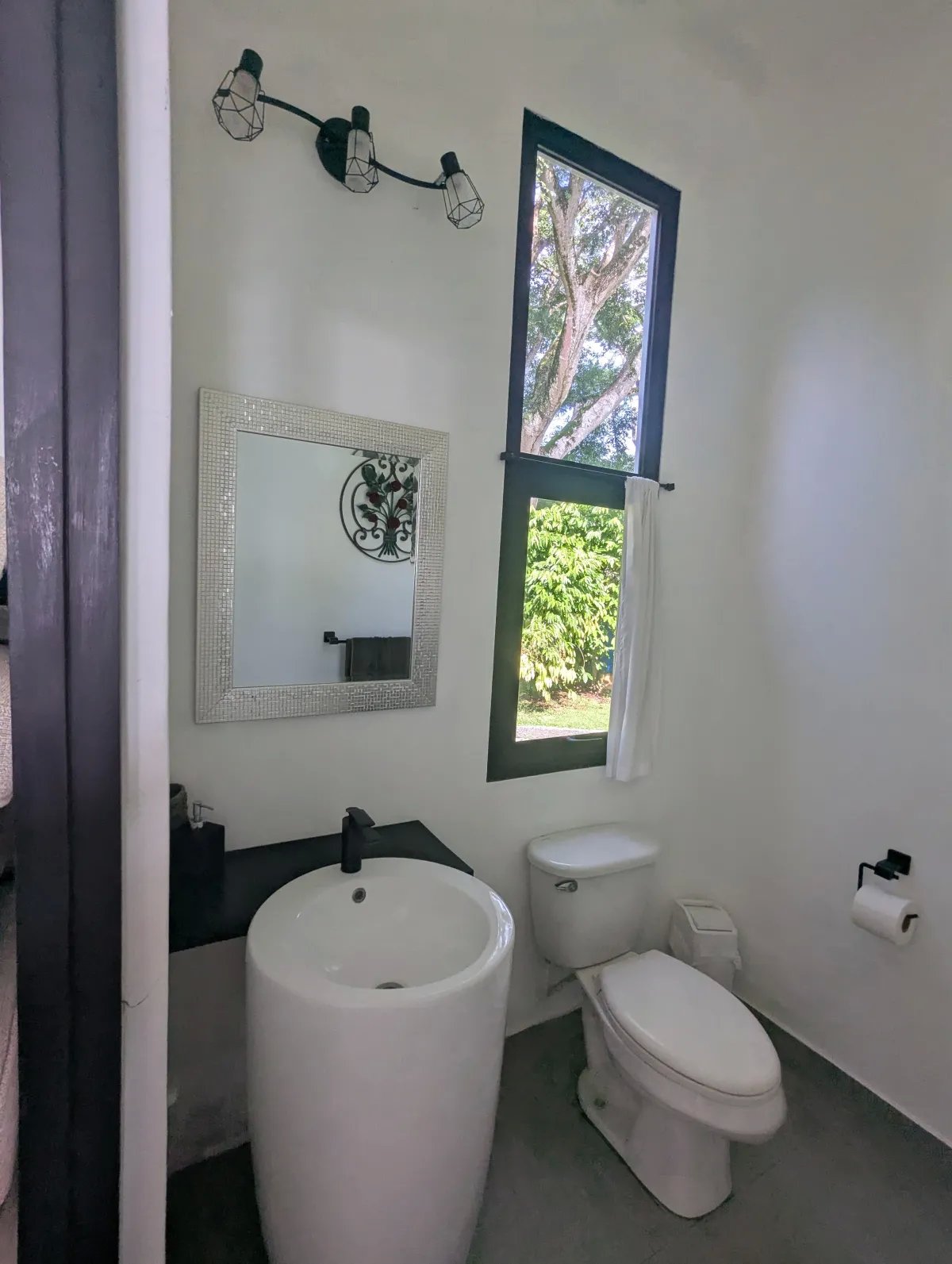 Vacation Home For Sale in Lago Bay, Lagartero, Hicaco, Sona, Veraguas