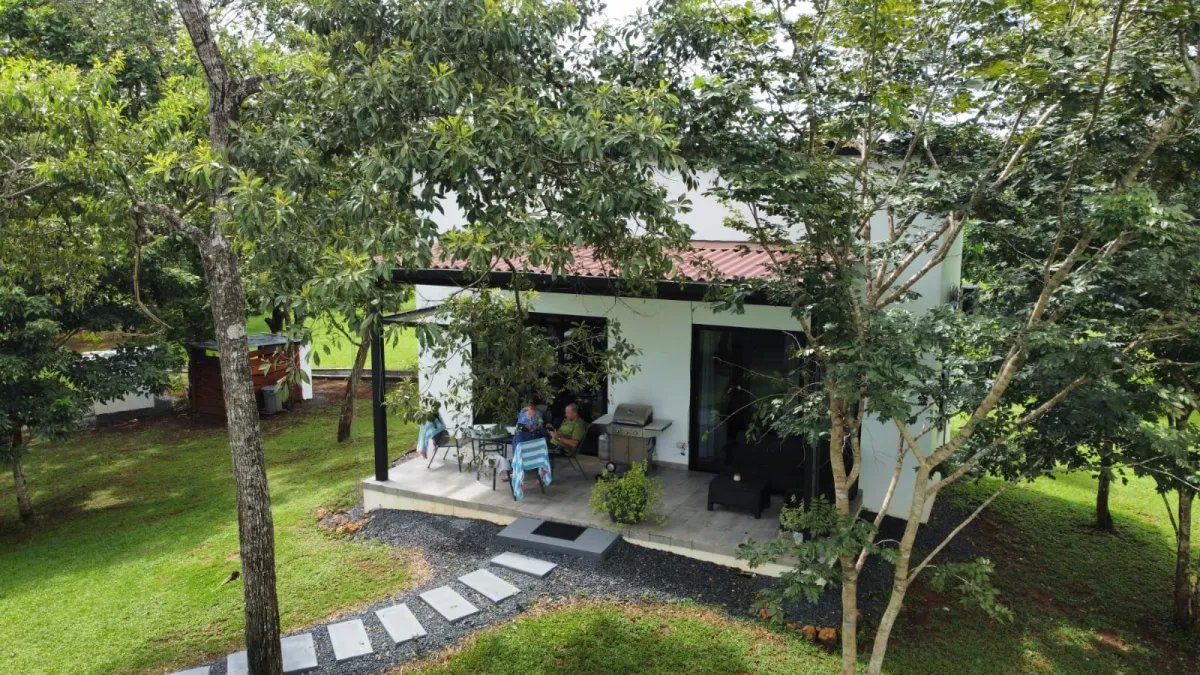 Vacation Home For Sale in Lago Bay, Lagartero, Hicaco, Sona, Veraguas