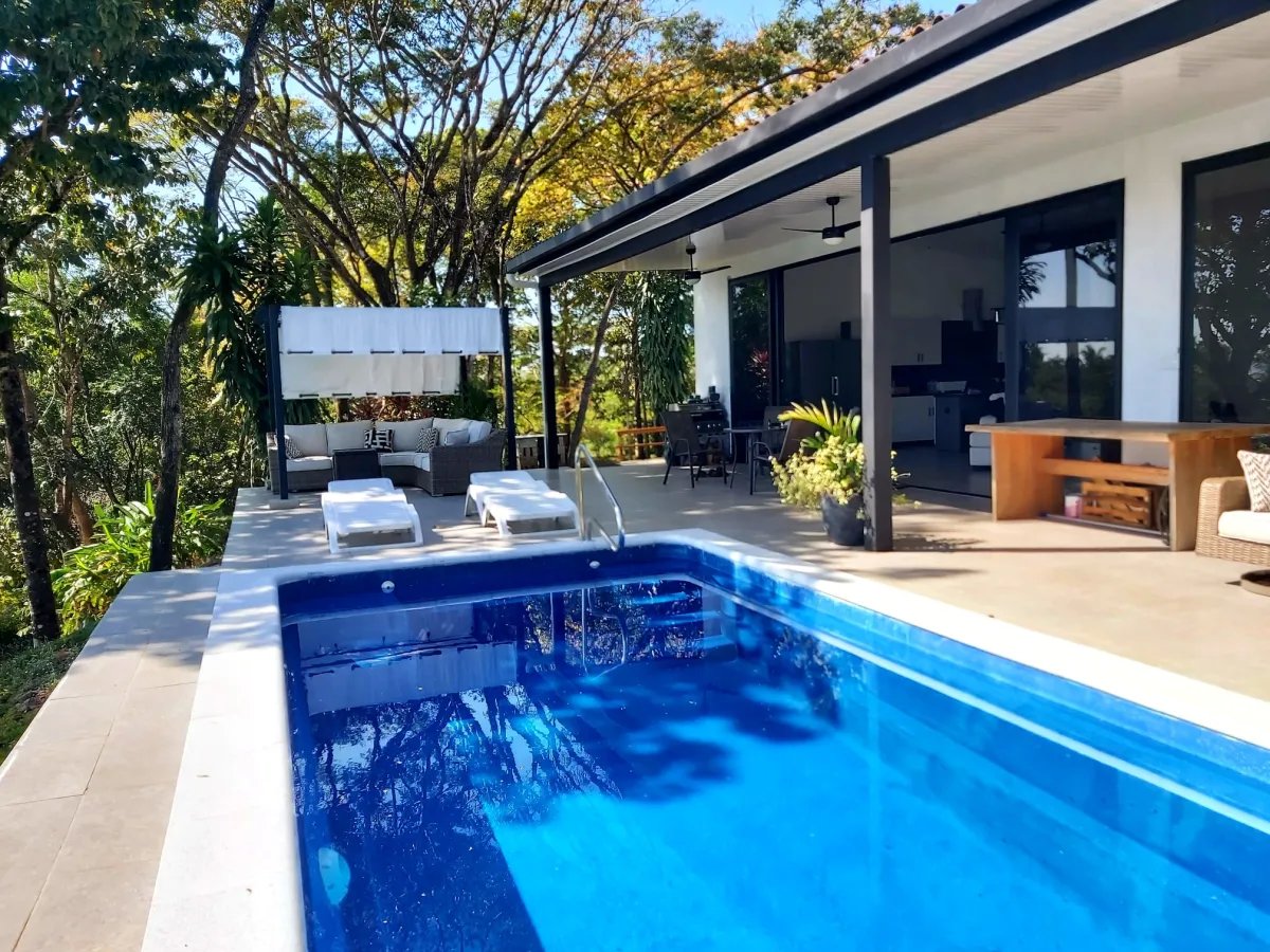 Vacation Home For Sale in Lago Bay, Lagartero, Hicaco, Sona, Veraguas