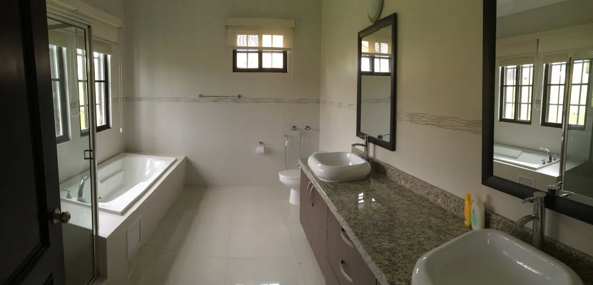 VENDO CASA TOTALMENTE AMOBLADA Y EQUIPADA  HACIENDA PACÍFICA, SAN CARLOS