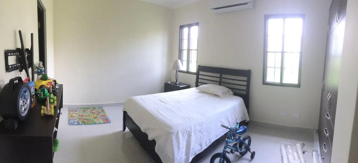 VENDO CASA TOTALMENTE AMOBLADA Y EQUIPADA  HACIENDA PACÍFICA, SAN CARLOS