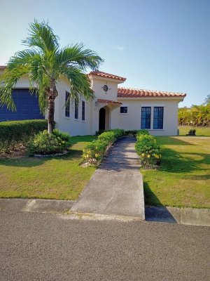 Vacation Home For Sale in San Carlos, Guayabito