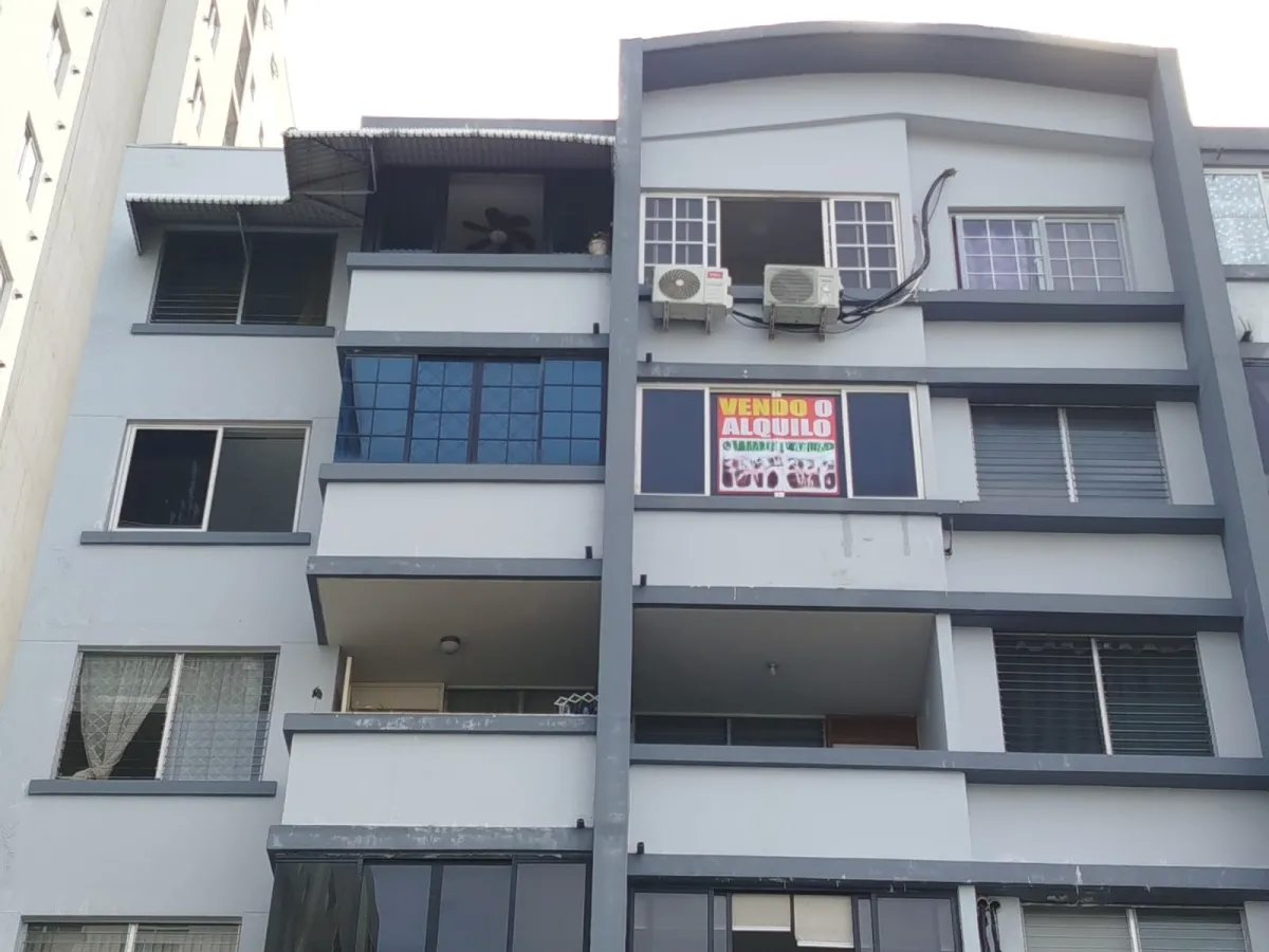 Apartment For Rent in Calle 81 Este