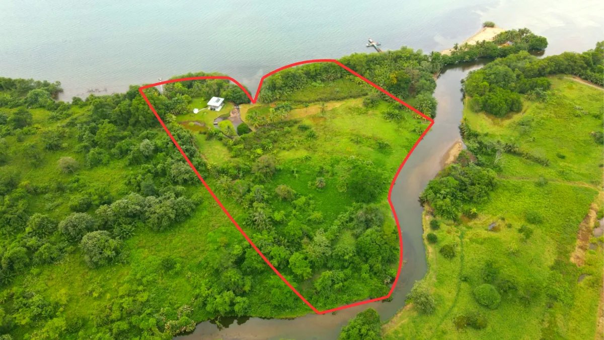 3 Hectares of Caribbean Oceanfront in Miramar