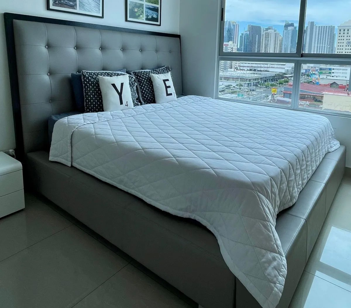 Venta de apartamento semiamoblado PH Rainbow Tower