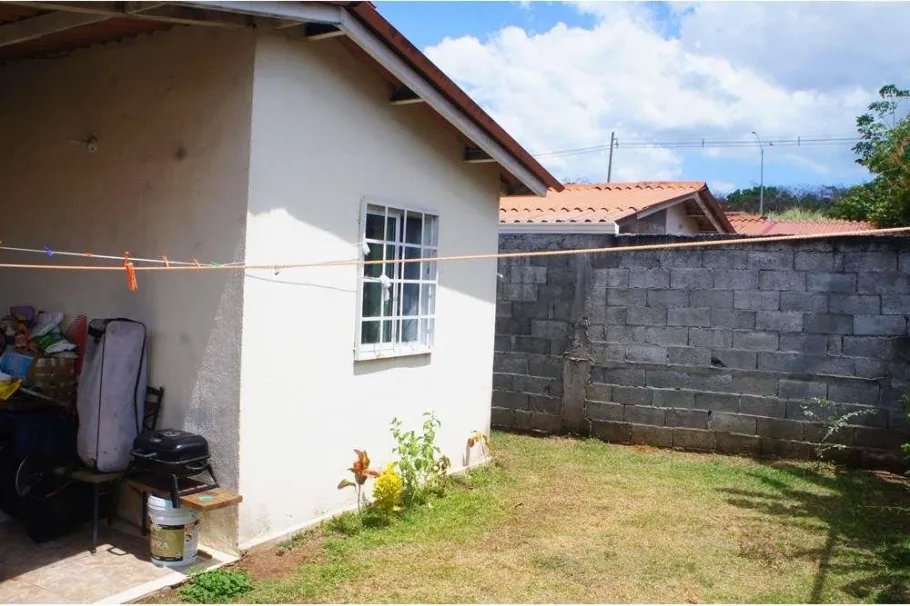 Single Family Detached For Sale in Barrio Colòn