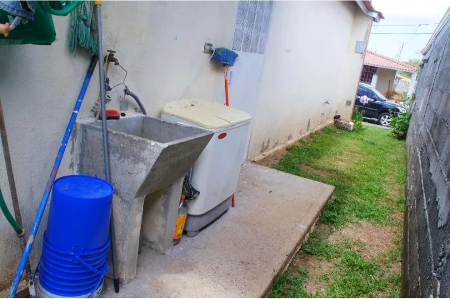Single Family Detached For Sale in Barrio Colòn