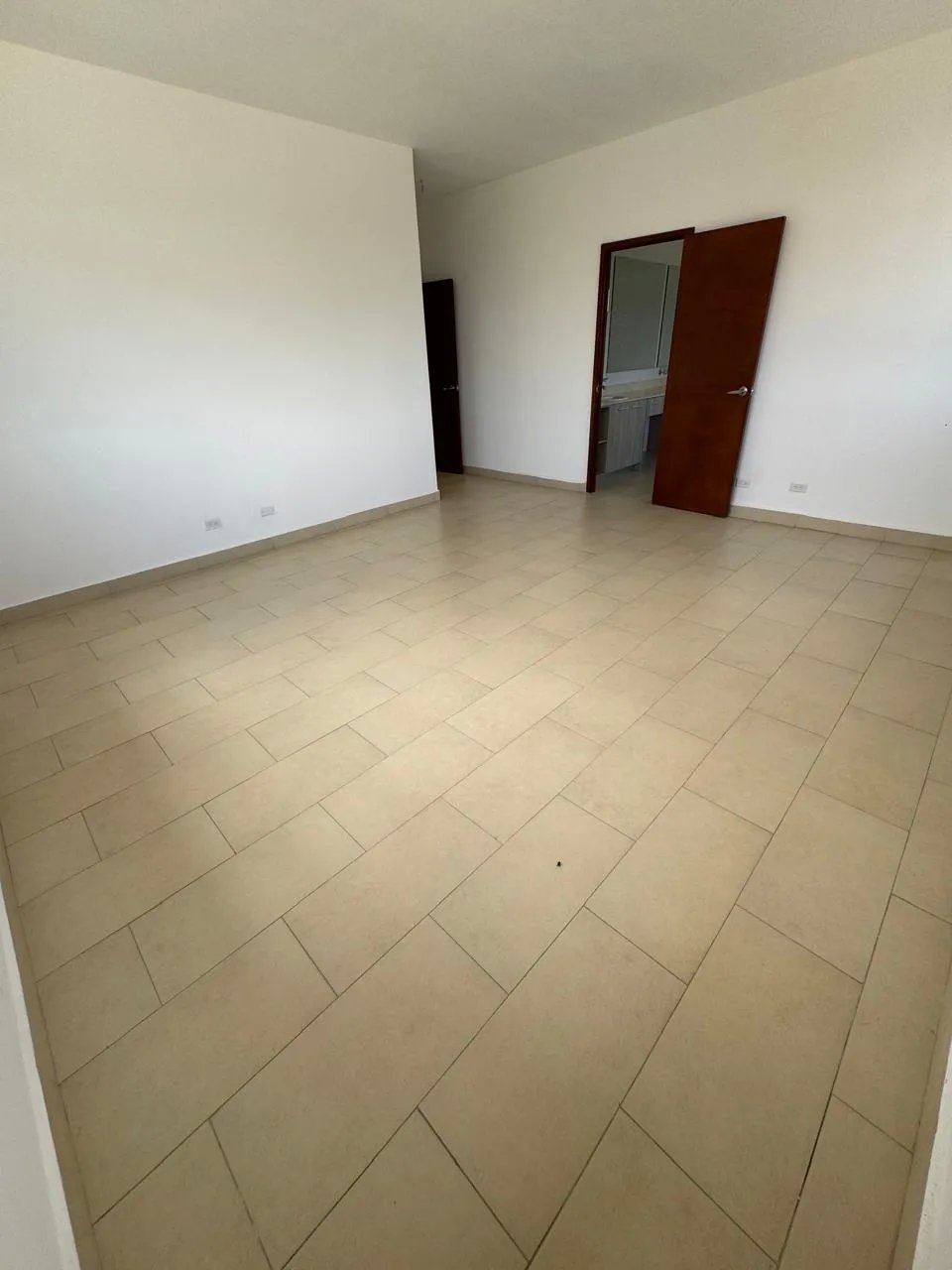 Venta de Casa Vacía en Costa Sur, Juan Díaz