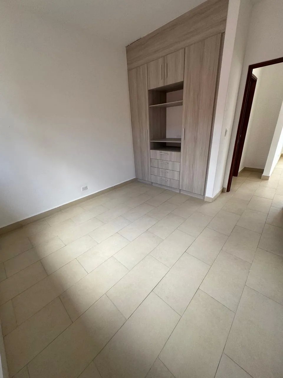 Apartment For Sale in Costa Sur