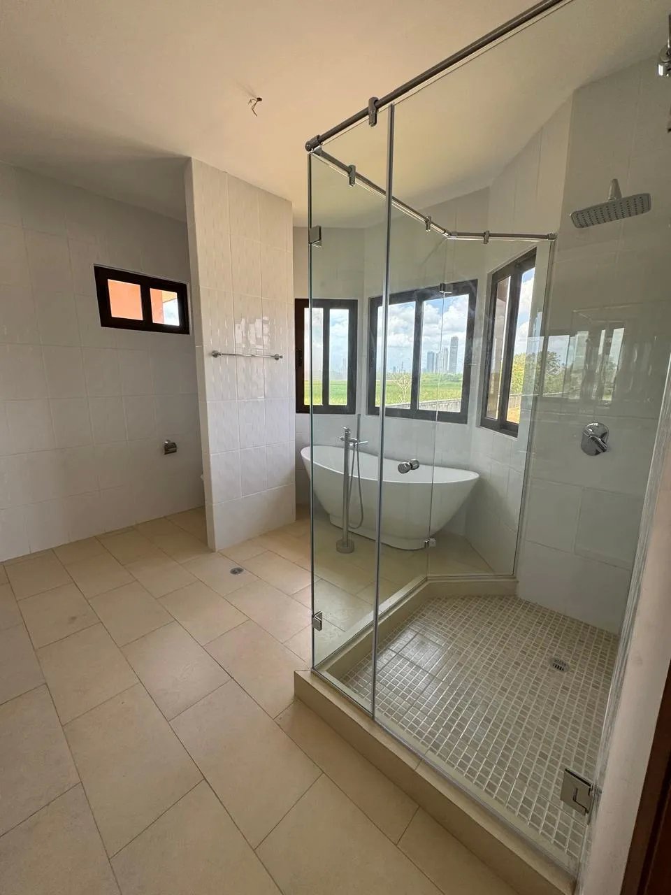 Apartment For Sale in Costa Sur
