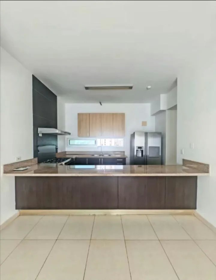 Apartment For Sale in Coco del Mar