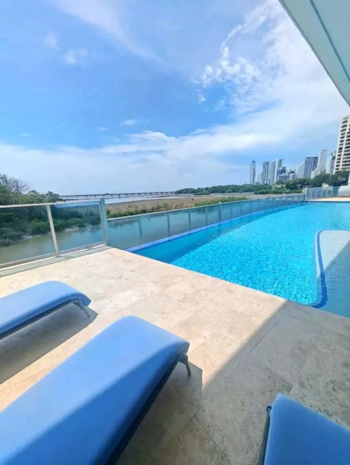 Apartment For Sale in Coco del Mar
