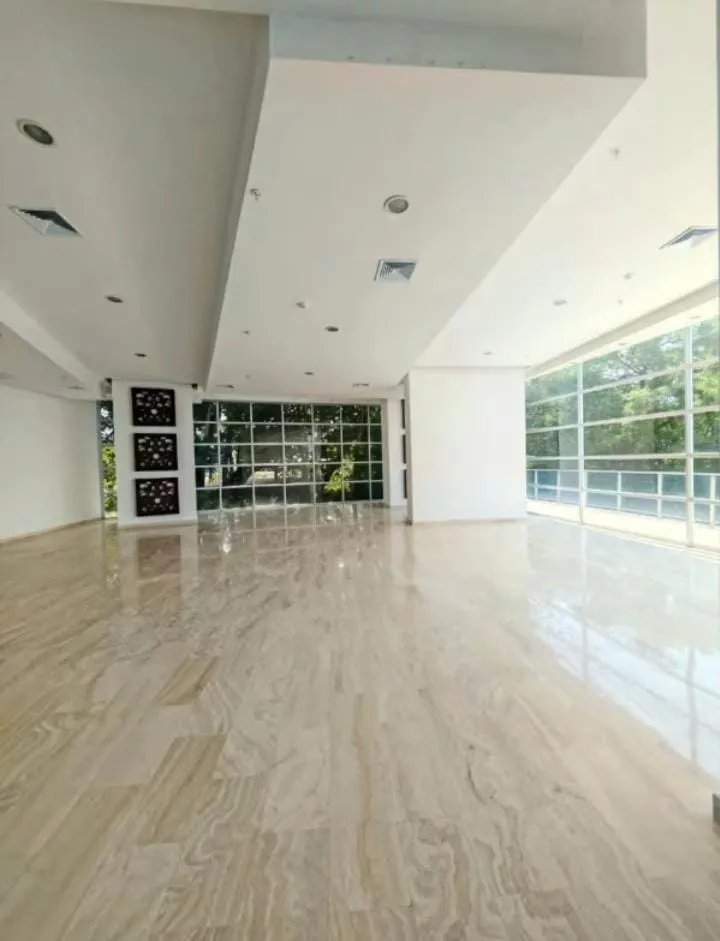 Apartment For Sale in Coco del Mar