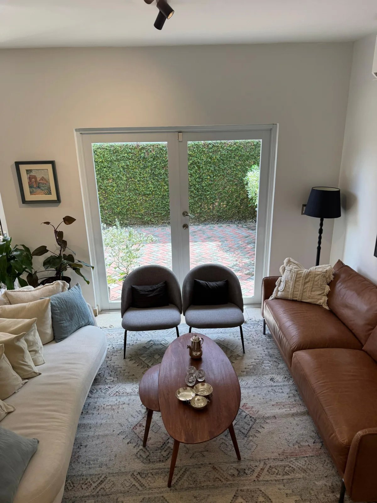 ¡Oportunidad única en Costa Sur! Venta de Moderna Casa en El Doral.