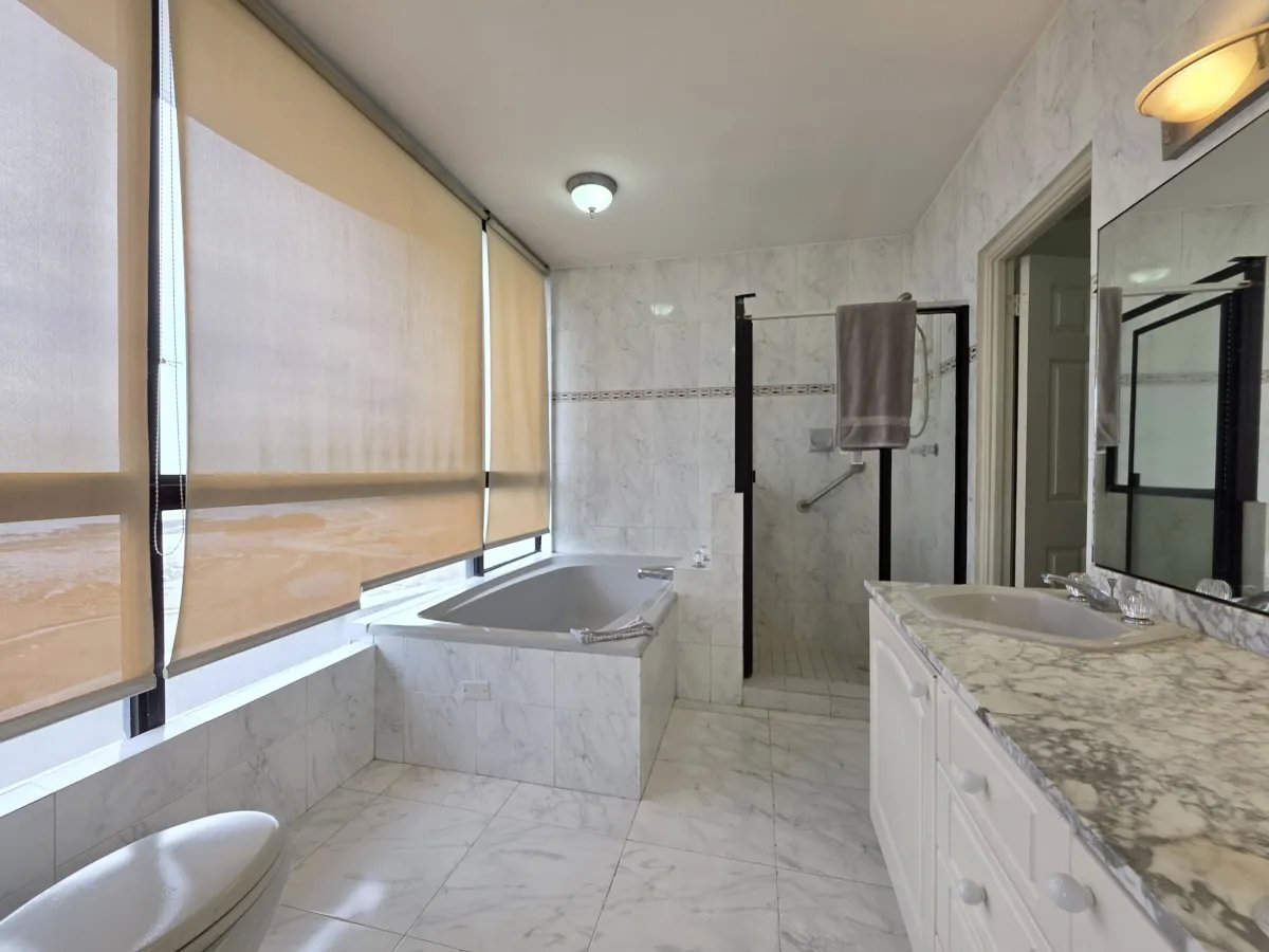 Apartment For Rent in COCO DEL MAR