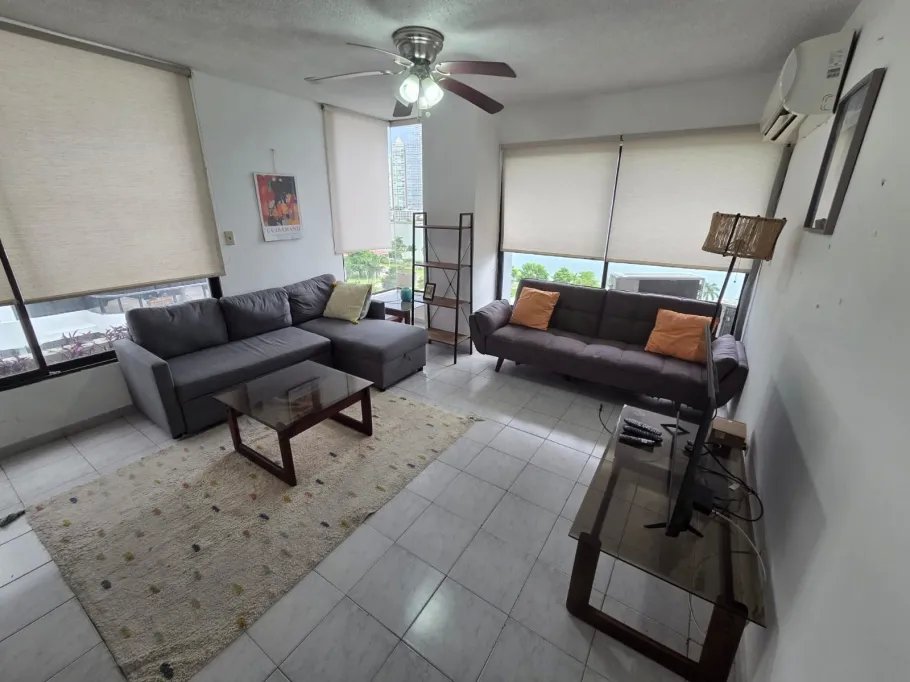 I rent a furnished apartment with a sea view