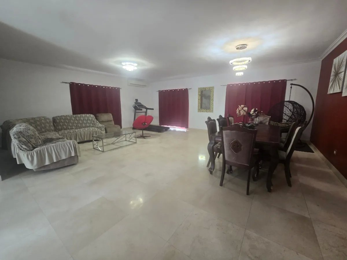 Apartment For Sale in Cristóbal