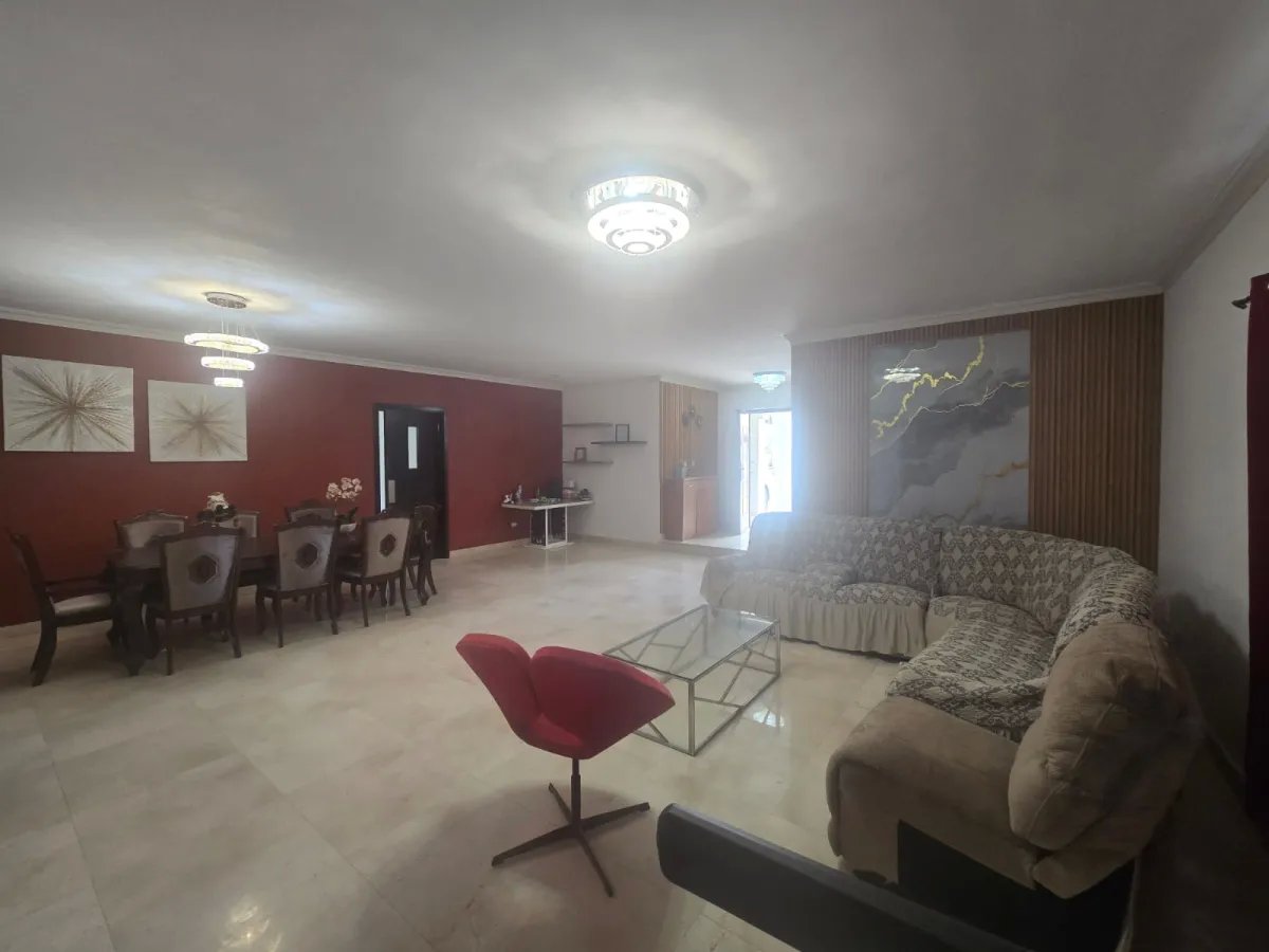 Apartment For Sale in Cristóbal