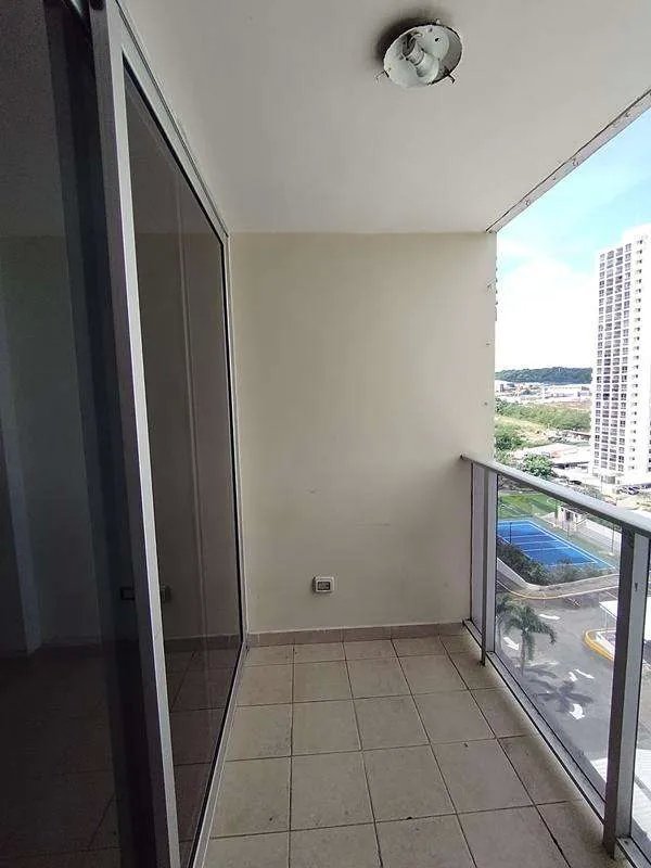 Venta de Apartamento en PH Rokas  Condado del Rey