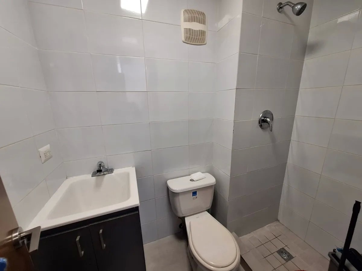 Apartment For Rent in Calle Abel Bravo