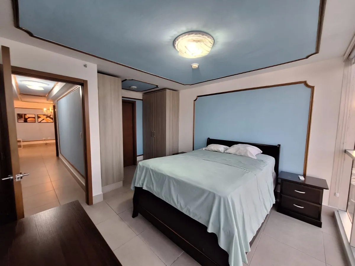 Apartment For Rent in Calle Abel Bravo