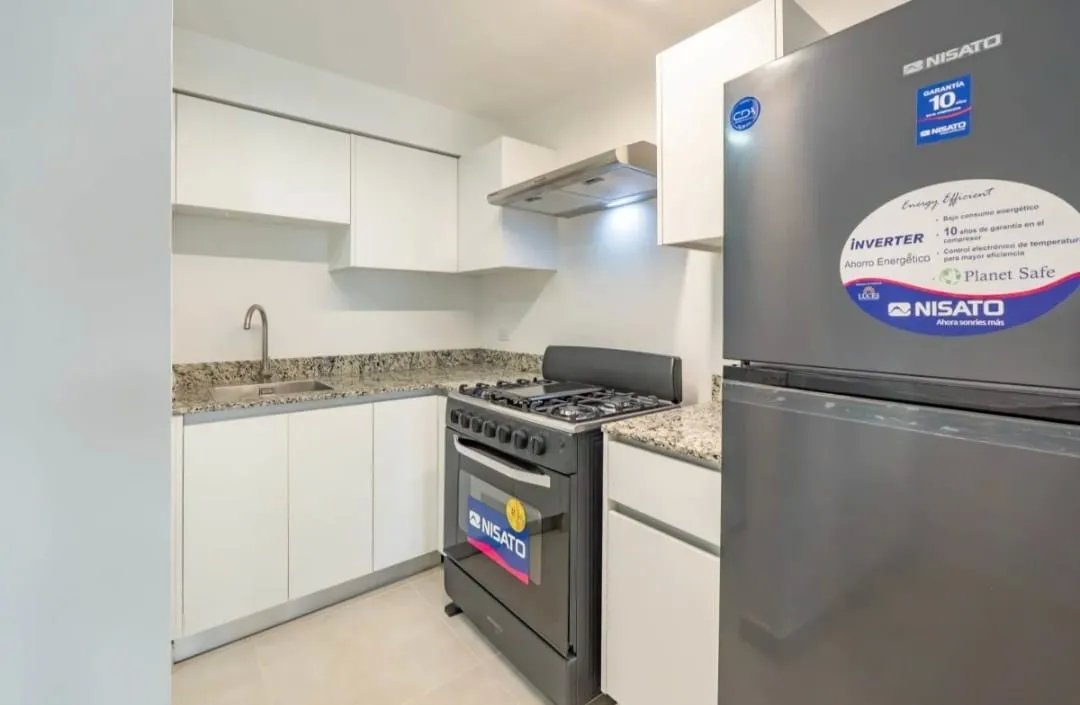 Apartment For Rent in Calle 101 e